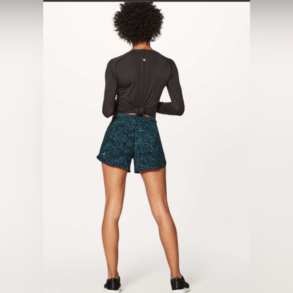 Lululemon Tracker Short, 4”, Size 4. Color Illumi… - image 3
